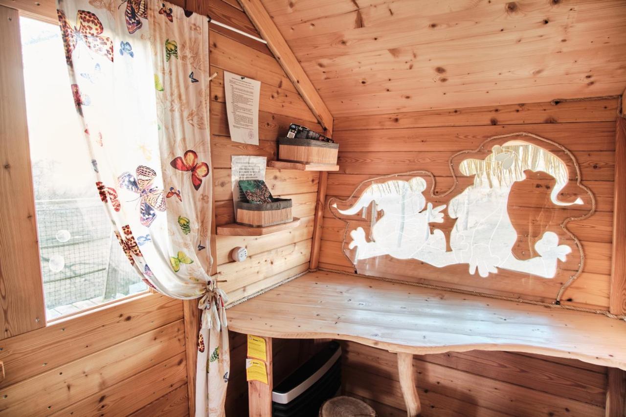 فيلا Treehouse Kremilek Jesenice  المظهر الخارجي الصورة